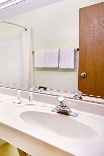 Hotel Super 8 by Wyndham Aberdeen East photo 3