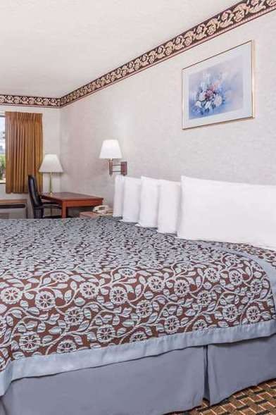 Hotel Days Inn by Wyndham Byron photo 1