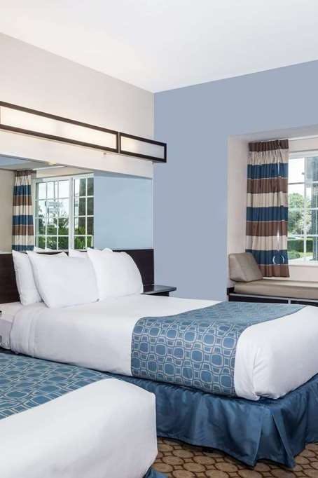 Hotel Microtel Inn & Suites by Wyndham Spring Hill/Weeki Wachee photo 2