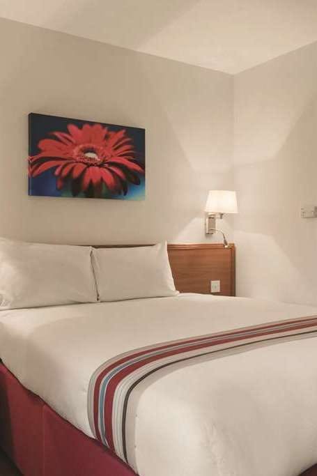 Hotel Ramada Cambridge photo 1