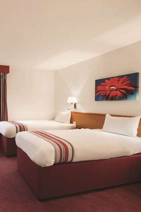 Hotel Ramada Cambridge photo 2