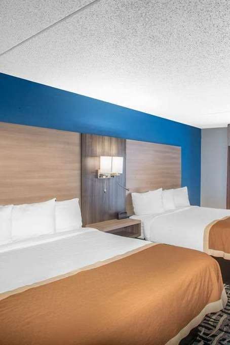 Hotel Baymont by Wyndham Branson - On the Strip photo 2