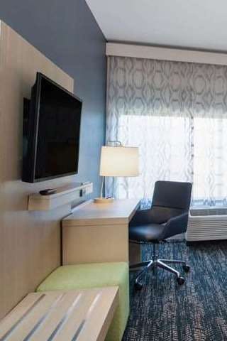 Hotel La Quinta Inn & Suites by Wyndham Manassas VA-Dulles Airport photo 3