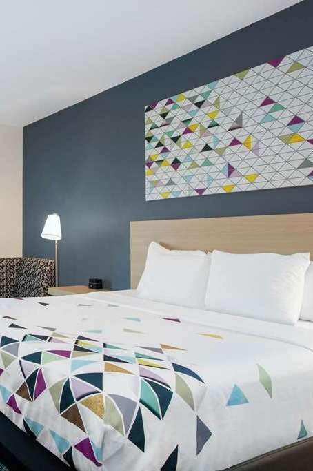 Hotel La Quinta Inn & Suites by Wyndham Manassas VA-Dulles Airport photo 1