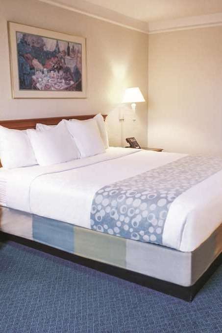 Hotel La Quinta Inn Moline Airport photo 1