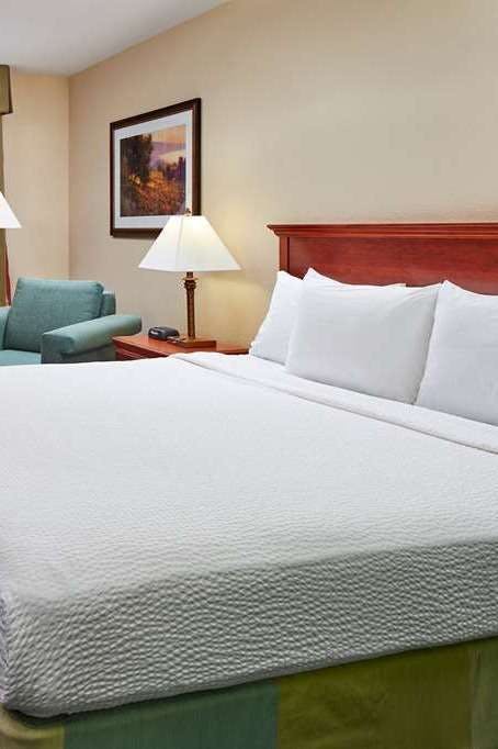 Hotel La Quinta Inn & Suites by Wyndham Thousand Oaks-Newbury Park photo 1