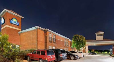 Days Inn by Wyndham Dallas Plano