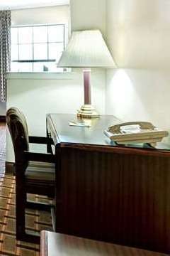 Hotel Days Inn by Wyndham Dallas Plano photo 3