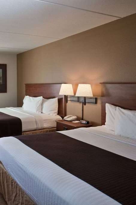 Hotel AmericInn by Wyndham Fort Pierre Conference Center photo 2