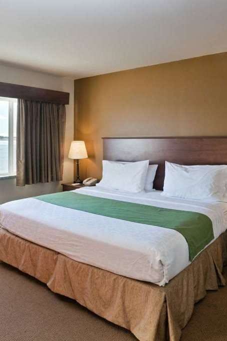 Hotel AmericInn by Wyndham Fort Pierre Conference Center photo 1