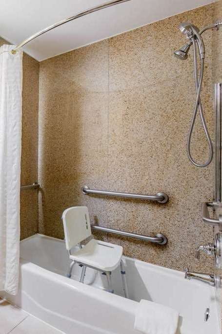 Hotel La Quinta Inn & Suites by Wyndham Mt. Laurel - Philadelphia photo 4