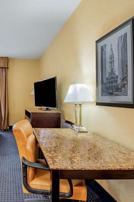 Hotel La Quinta Inn & Suites by Wyndham Mt. Laurel - Philadelphia photo 5