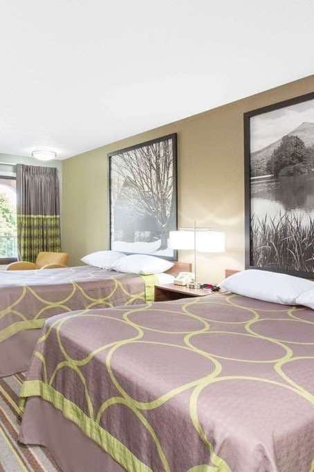 Hotel Super 8 by Wyndham Wytheville photo 2