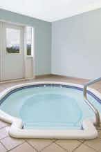 Hotel Super 8 Golden photo 5