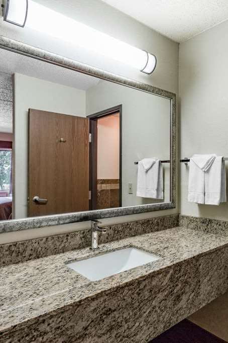 Hotel AmericInn by Wyndham Medora photo 3