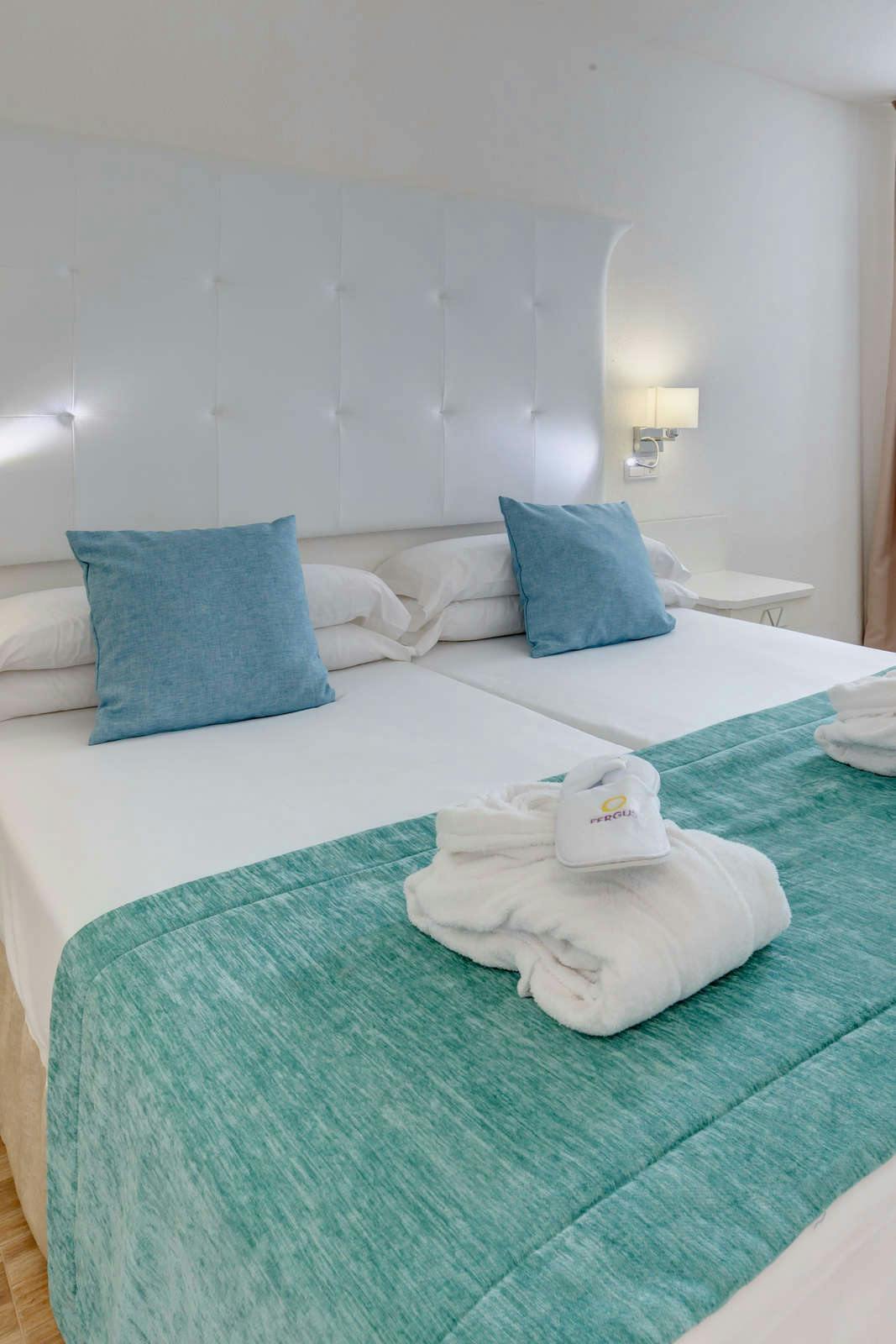 Hotel FERGUS Style Cala Blanca Suites photo 2