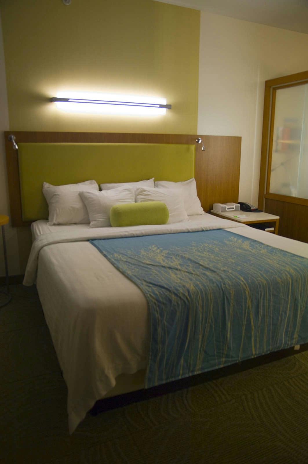 Hotel SpringHill Suites by Marriott Detroit Metro Airport Romulus photo 1