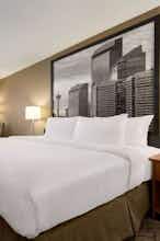 Hotel Super 8 Calgary Shawnessy Area photo 1