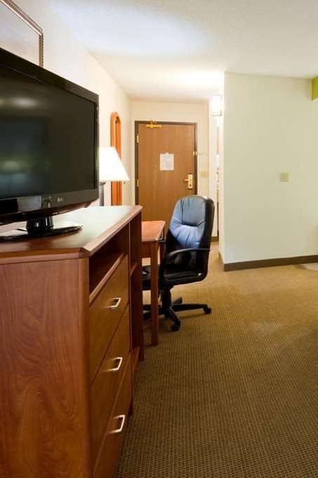 Hotel AmericInn Thf Rvr F photo 3