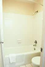 Hotel Days Inn by Wyndham Lake City I-75 photo 4