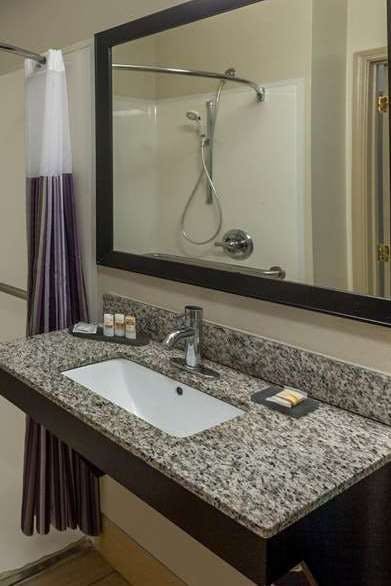 Hotel La Quinta Inn & Suites by Wyndham Midland North photo 4