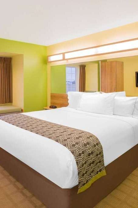 Hotel Microtel Inn & Suites by Wyndham Delphos photo 1