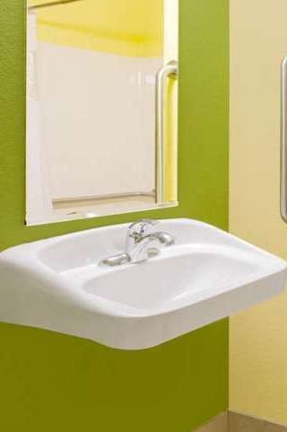 Hotel Microtel Inn & Suites by Wyndham Delphos photo 4