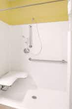 Hotel Microtel Inn & Suites by Wyndham Delphos photo 5
