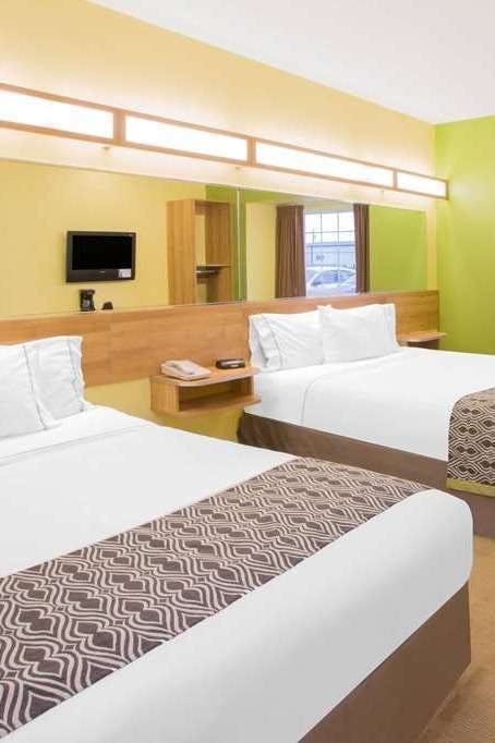 Hotel Microtel Inn & Suites by Wyndham Delphos photo 2