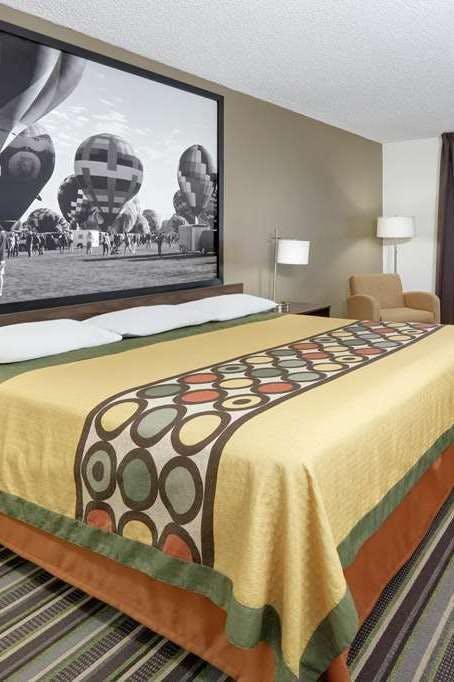 Hotel Super 8 by Wyndham Roswell photo 1