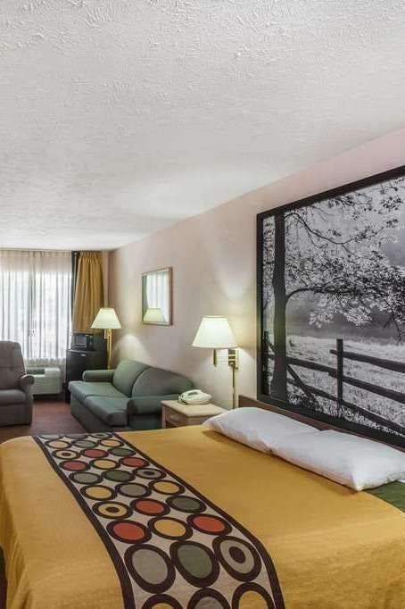 Hotel Super 8 by Wyndham Jasper TX photo 1