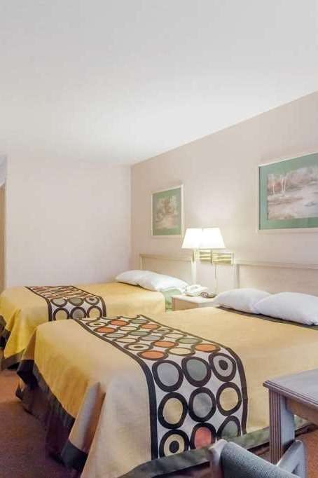 Hotel Super 8 by Wyndham Jasper TX photo 2