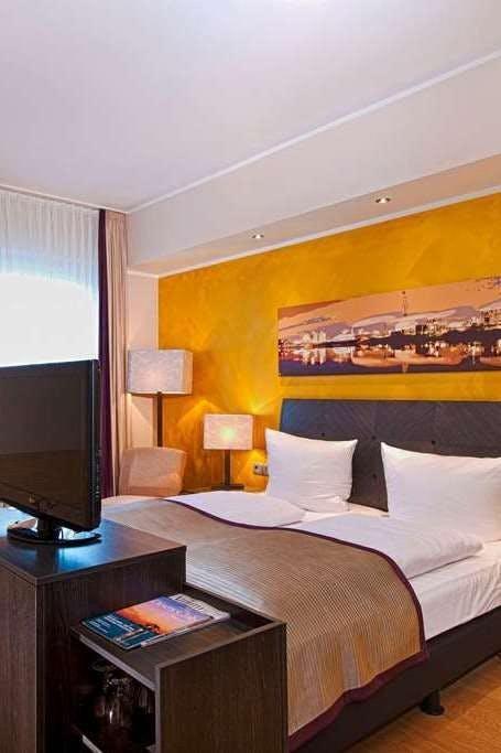 Hotel Wyndham Duisburger Hof photo 3