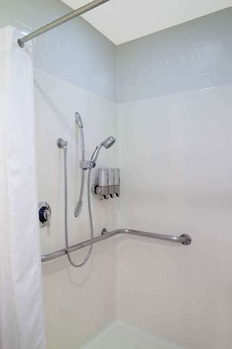 Hotel Azure Hotel & Suites, Trademark Collection by Wyndham photo 5