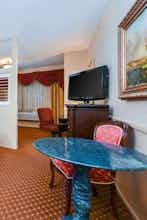 Hotel Azure Hotel and Suites Trademr photo 4