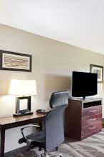 Hotel Wingate Raleigh Durham photo 3