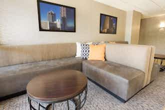 Hotel Drury Inn and Suites Greensboro photo 4