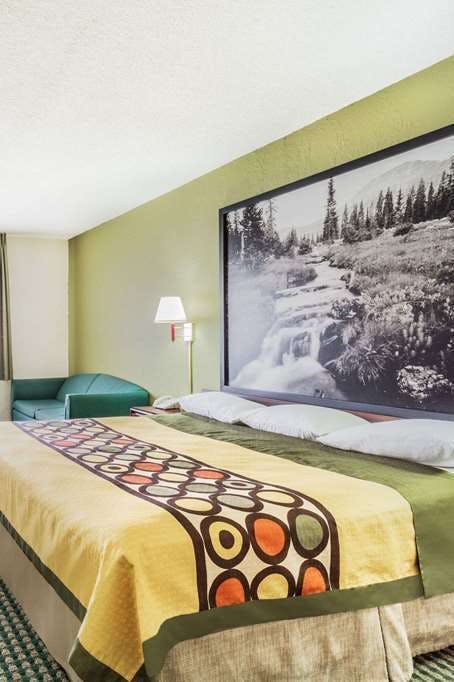 Hotel Super 8 by Wyndham Wendover photo 1