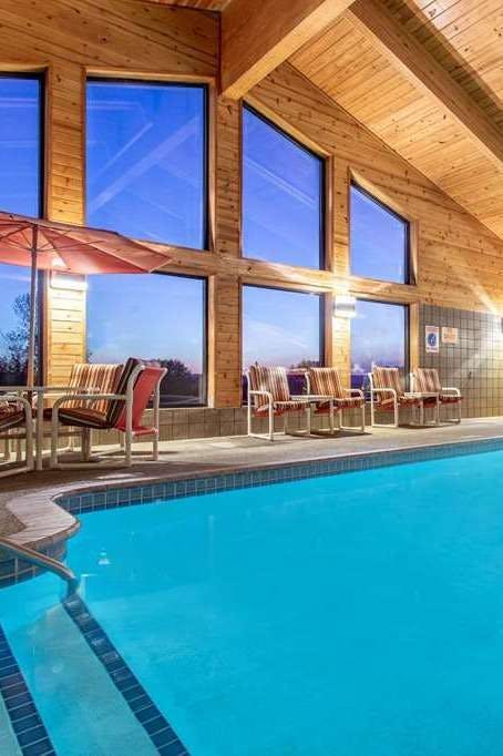 Hotel AmericInn West Salem photo 5