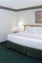 Hotel Baymont Coeur d Alene photo 1