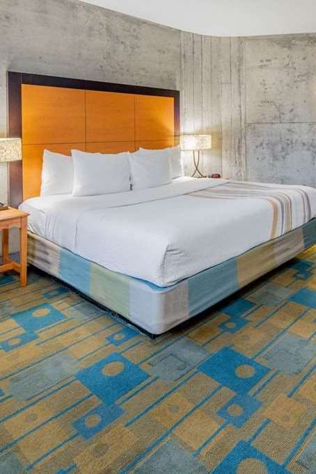 Hotel La Quinta Inn & Suites by Wyndham Irvine Spectrum photo 1