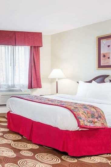 Hotel Hawthorn Akron/Seville photo 1