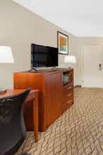 Hotel Baymont St. Ignace Lakefront photo 4