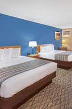 Hotel Baymont St. Ignace Lakefront photo 3