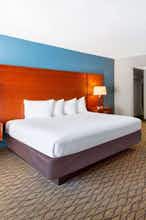 Hotel Baymont St. Ignace Lakefront photo 1