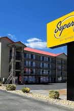 Hotel Super 8 by Wyndham Pigeon Forge Downtown photo 5