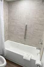 Hotel Super 8 by Wyndham Pigeon Forge Downtown photo 4
