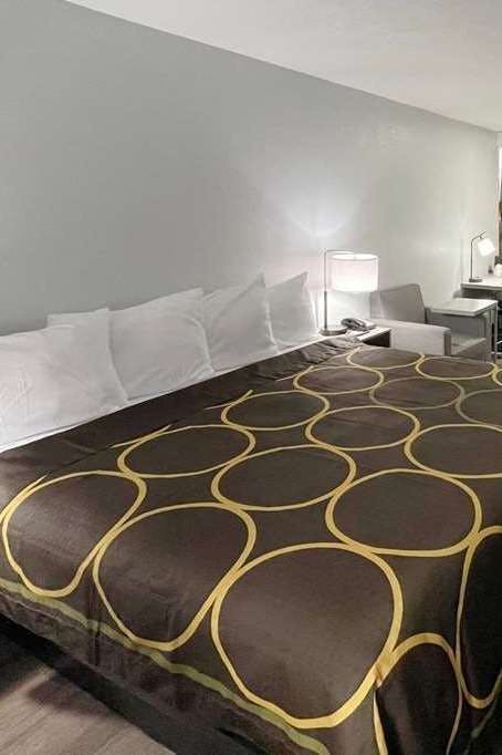 Hotel Super 8 by Wyndham Pigeon Forge Downtown photo 1