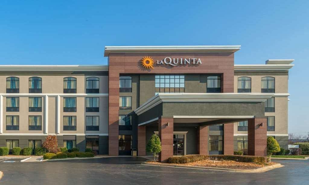 La Quinta Inn & Suites by Wyndham Clarksville