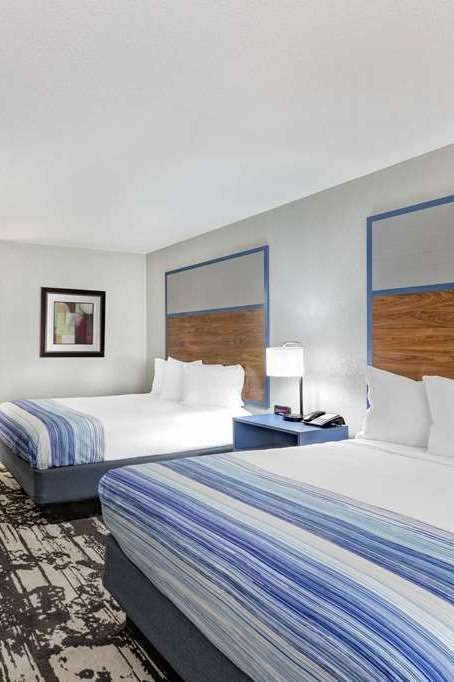 Hotel AmericInn by Wyndham Pella photo 5